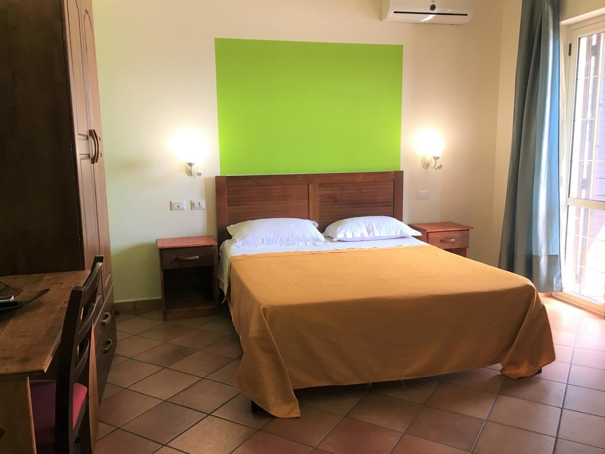 Il Melograno Hotel Nicotera Luaran gambar
