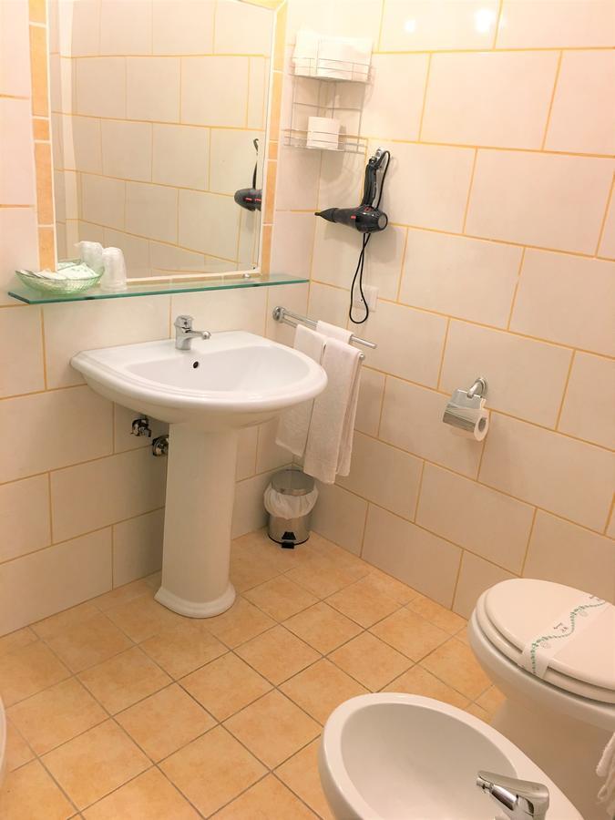 Il Melograno Hotel Nicotera Luaran gambar